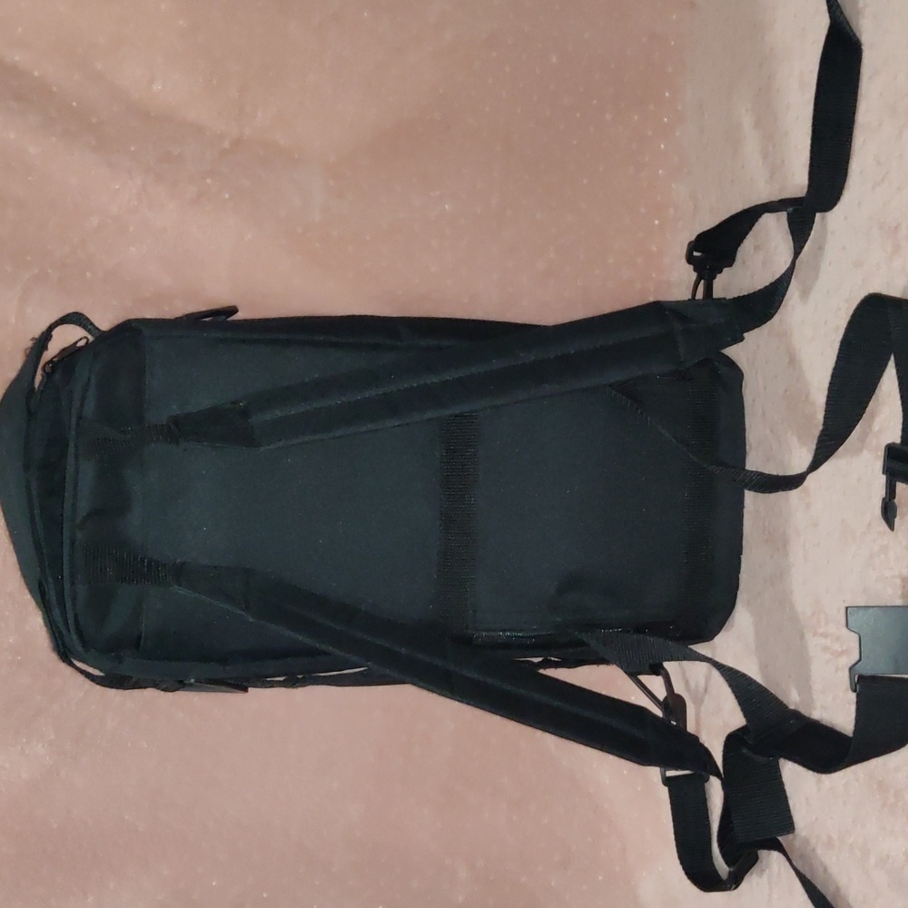 Triac Back Pack New Condition - image 4